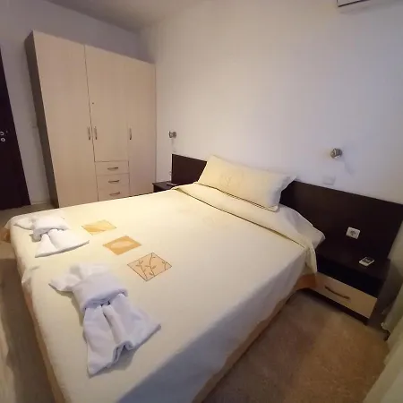 Малкият Париж Apartment *