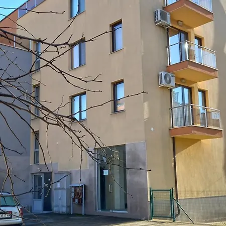 Малкият Париж Chissarja